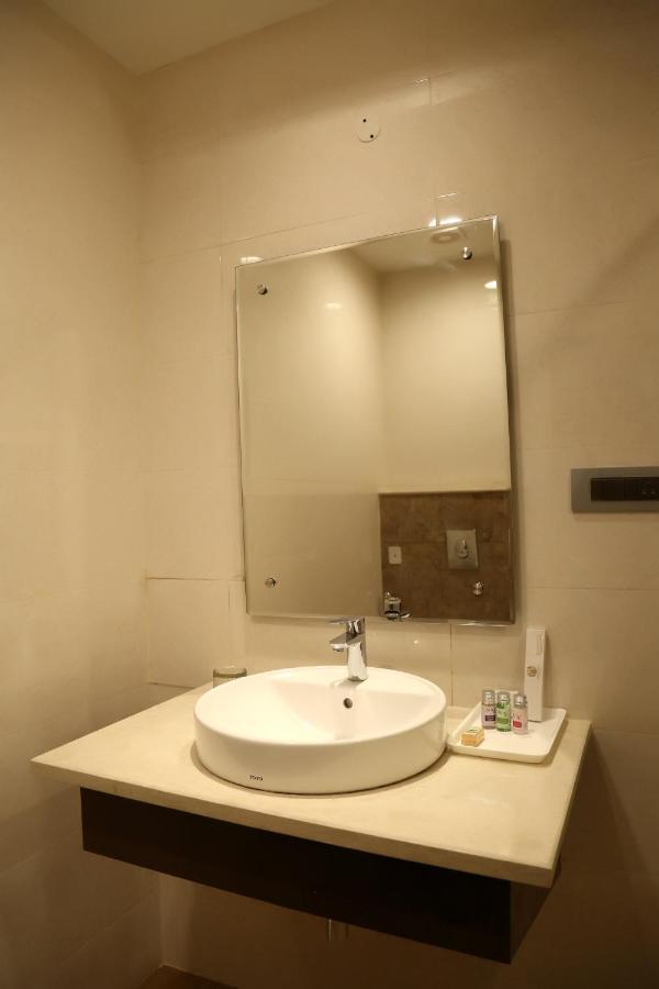 Hotel Imperia Suites Jalandhar Eksteriør bilde